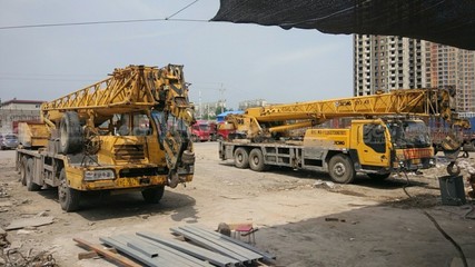 新乡市出租徐工QY25K5汽车吊 专业建筑工程机械租赁服务就在攻城兵机械网